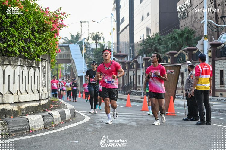 Race photo from Smartfren Run 2025 