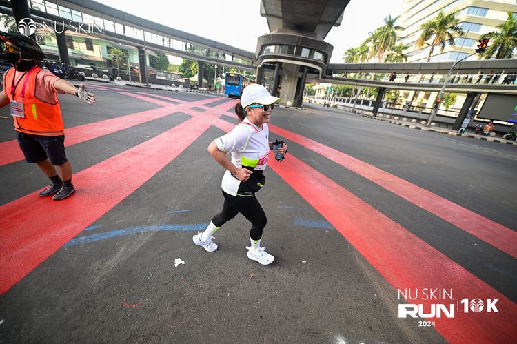 Race photo from Nu Skin Run 10K