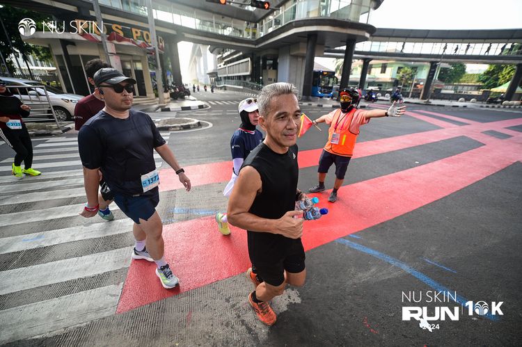 Race photo from Nu Skin Run 10K