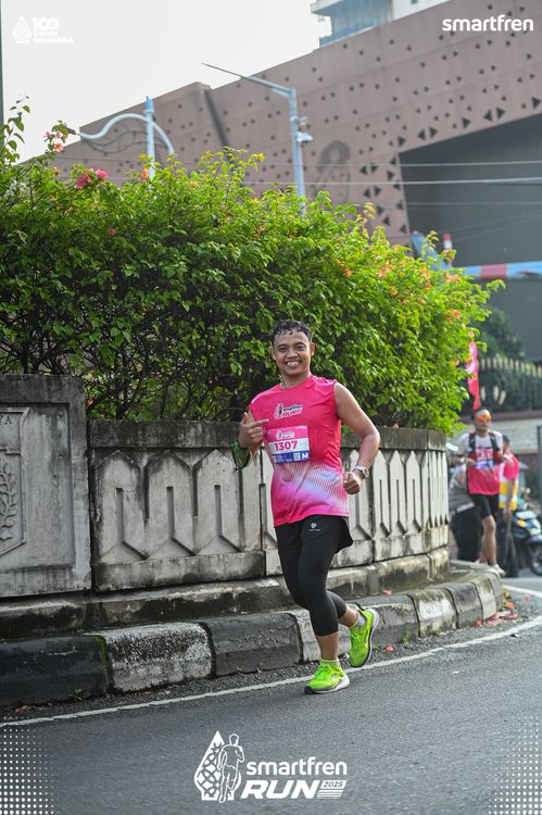 Race photo from Smartfren Run 2025 