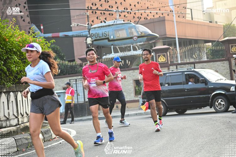Race photo from Smartfren Run 2025 