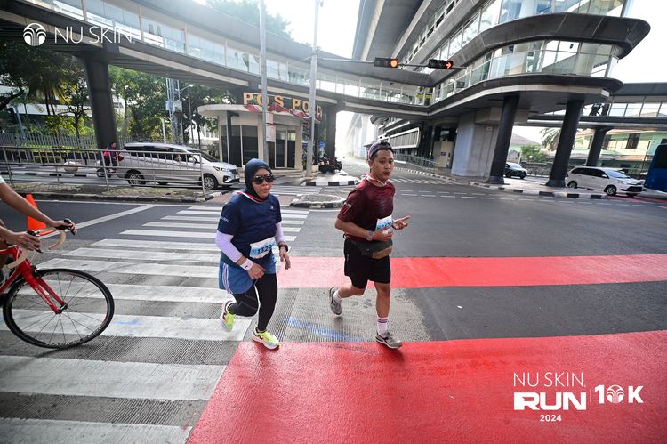 Race photo from Nu Skin Run 10K