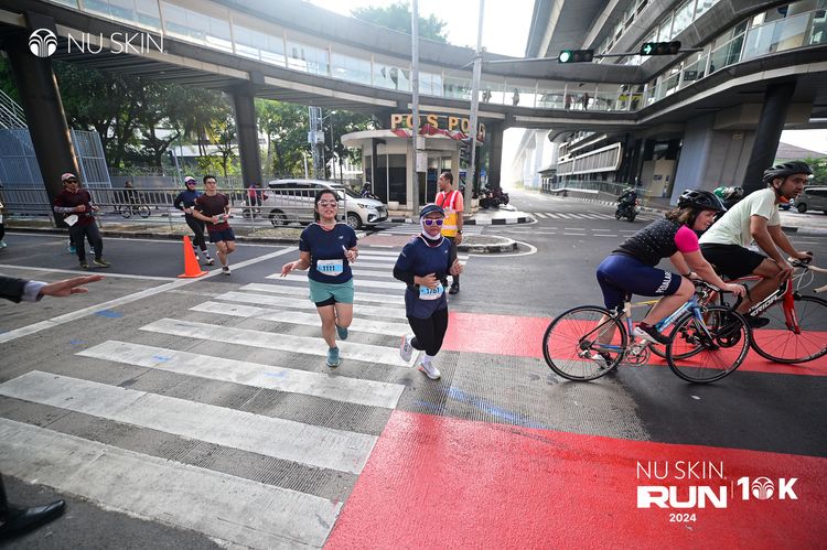 Race photo from Nu Skin Run 10K
