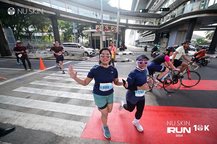 Race photo from Nu Skin Run 10K