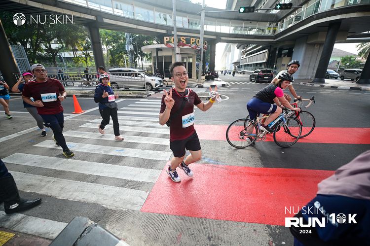 Race photo from Nu Skin Run 10K