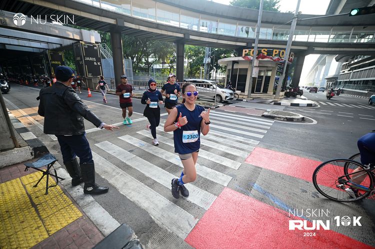 Race photo from Nu Skin Run 10K