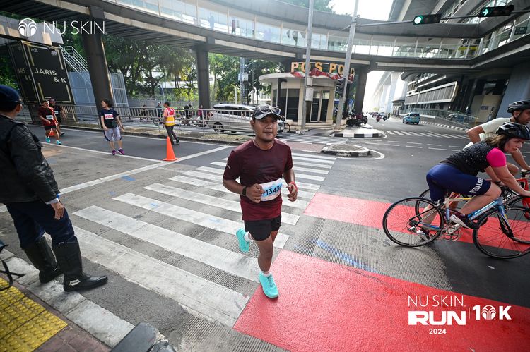 Race photo from Nu Skin Run 10K