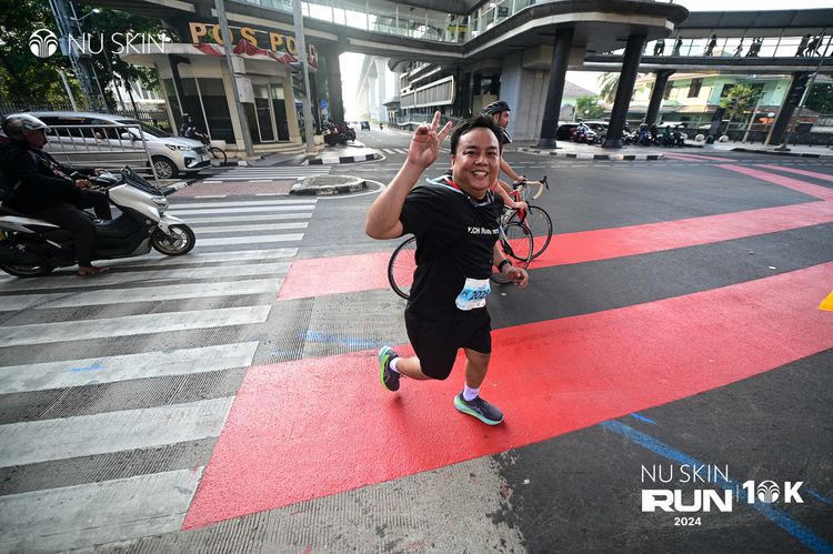 Race photo from Nu Skin Run 10K