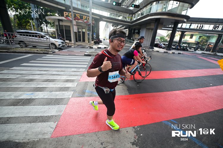 Race photo from Nu Skin Run 10K