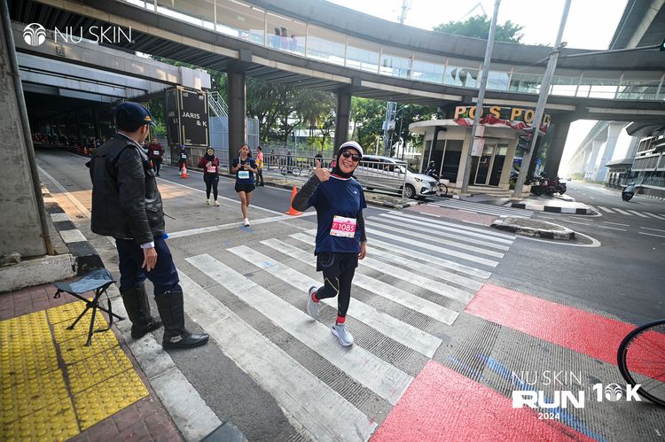 Race photo from Nu Skin Run 10K
