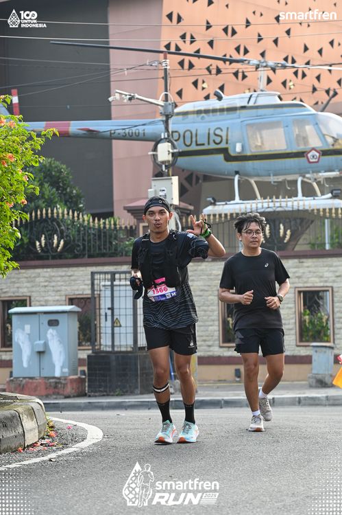 Race photo from Smartfren Run 2025 