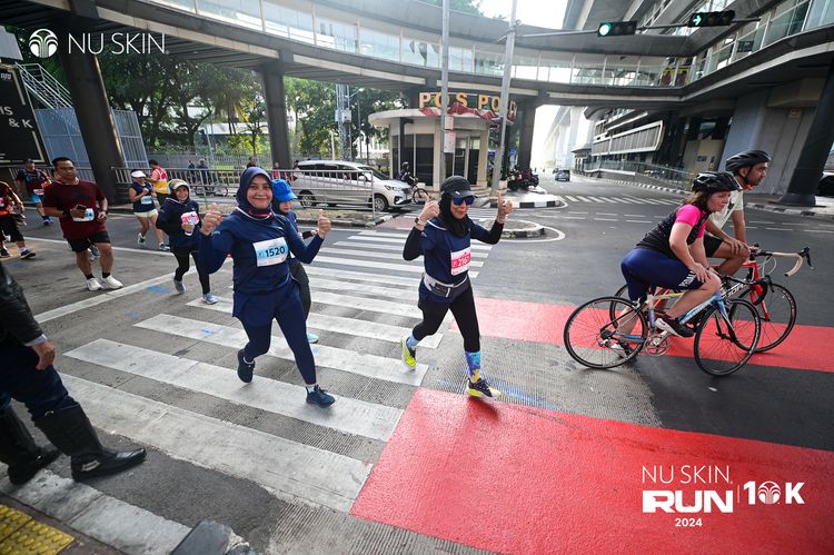 Race photo from Nu Skin Run 10K