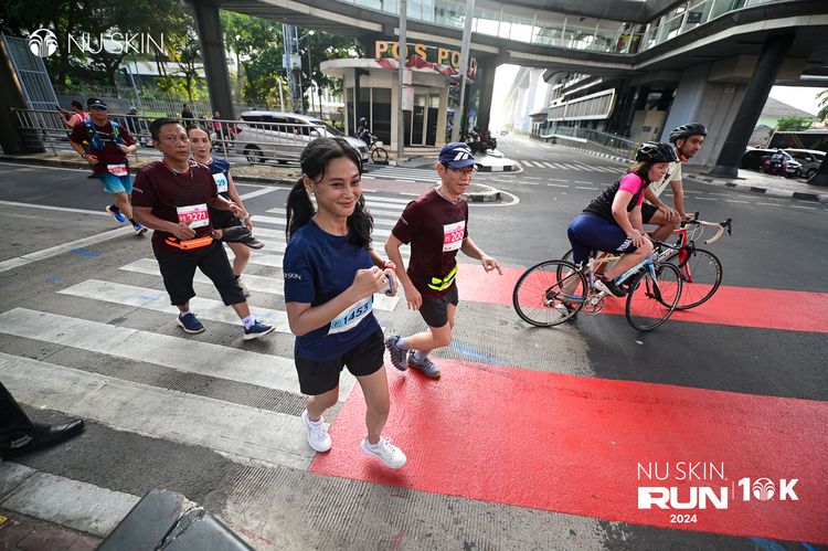 Race photo from Nu Skin Run 10K