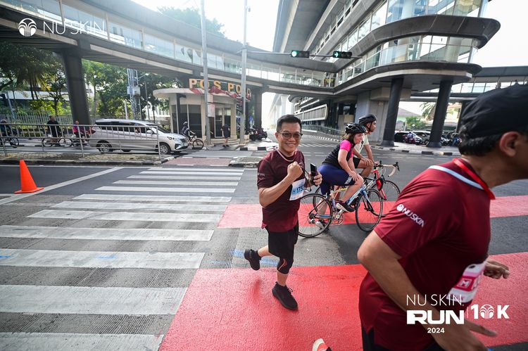 Race photo from Nu Skin Run 10K