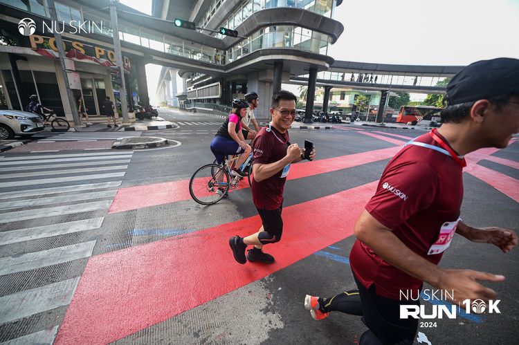 Race photo from Nu Skin Run 10K