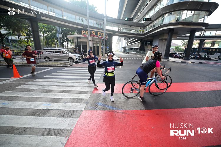 Race photo from Nu Skin Run 10K