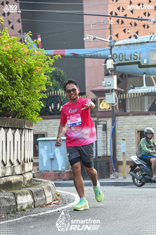 Race photo from Smartfren Run 2025 
