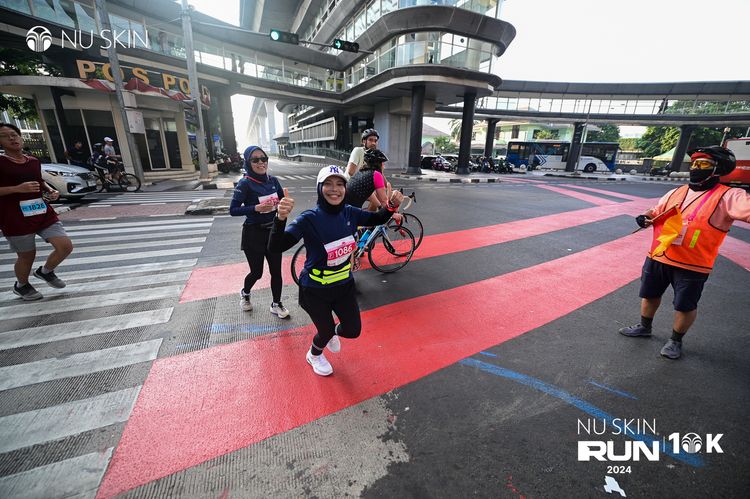 Race photo from Nu Skin Run 10K