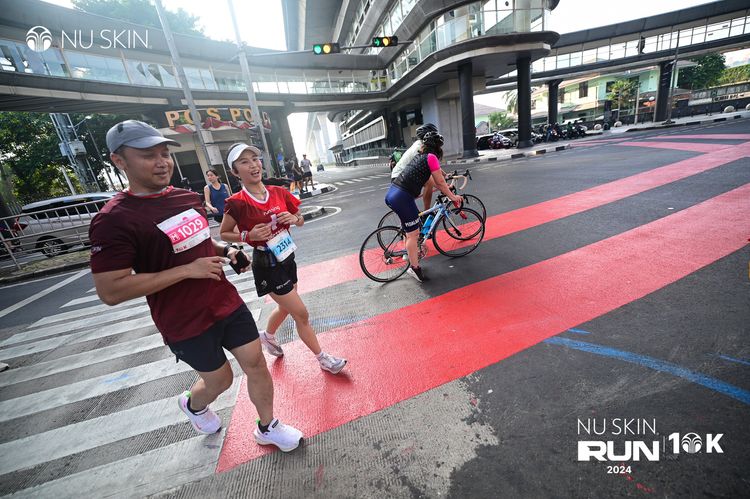 Race photo from Nu Skin Run 10K