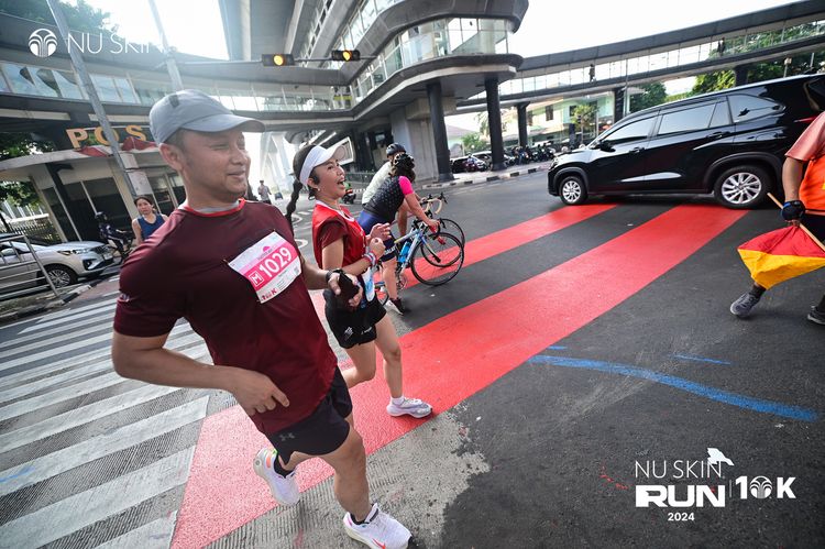 Race photo from Nu Skin Run 10K