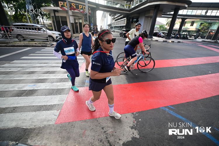 Race photo from Nu Skin Run 10K
