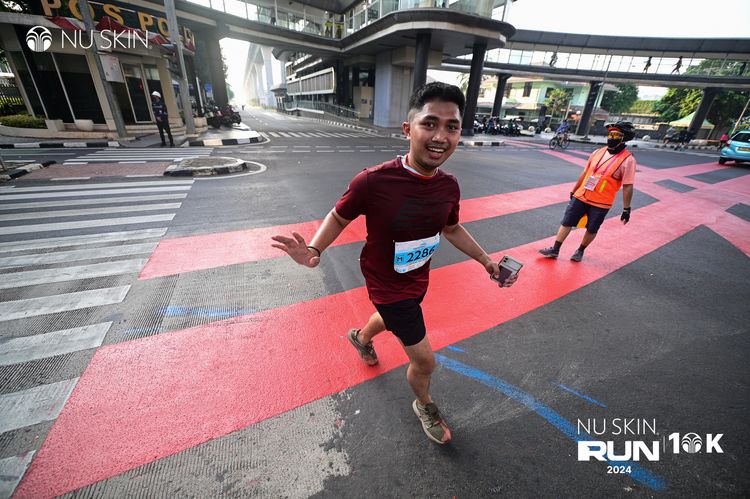 Race photo from Nu Skin Run 10K