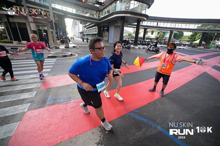 Race photo from Nu Skin Run 10K
