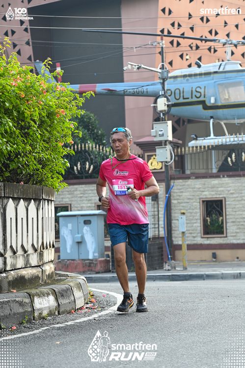 Race photo from Smartfren Run 2025 