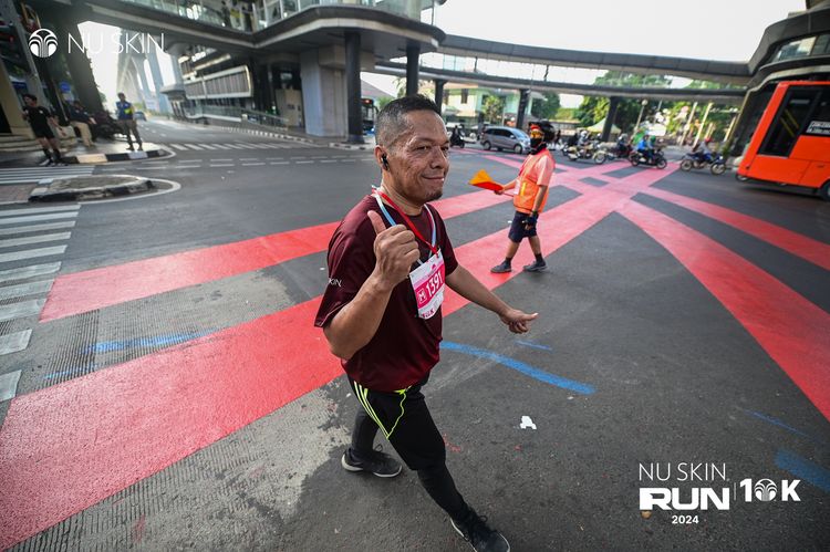Race photo from Nu Skin Run 10K