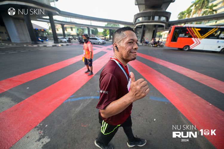Race photo from Nu Skin Run 10K