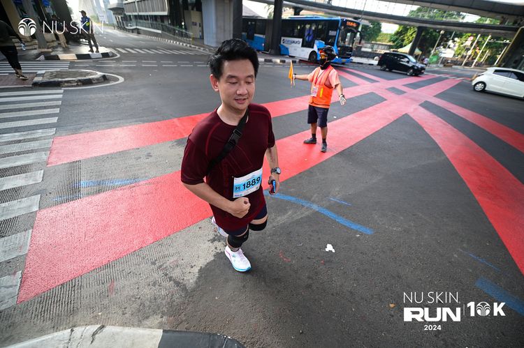 Race photo from Nu Skin Run 10K