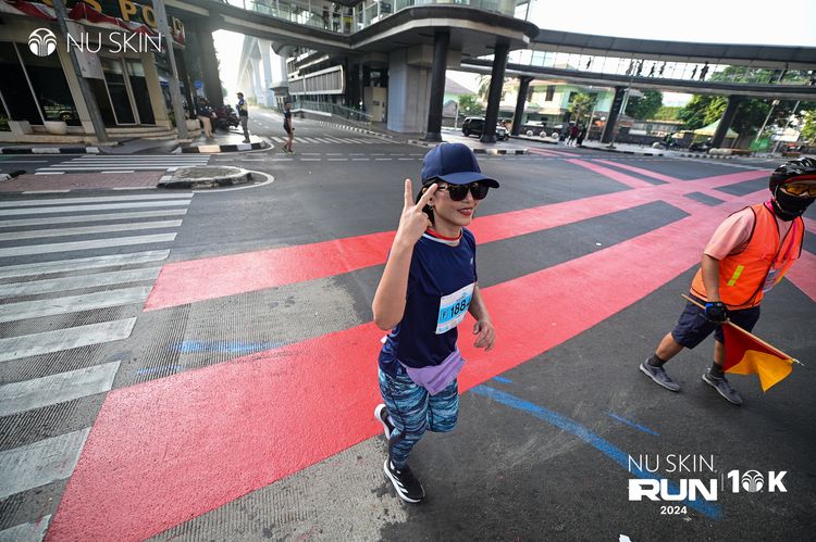 Race photo from Nu Skin Run 10K
