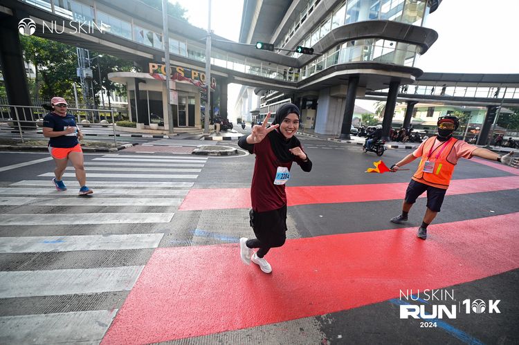Race photo from Nu Skin Run 10K