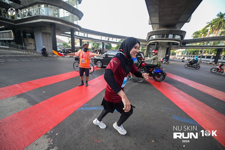 Race photo from Nu Skin Run 10K