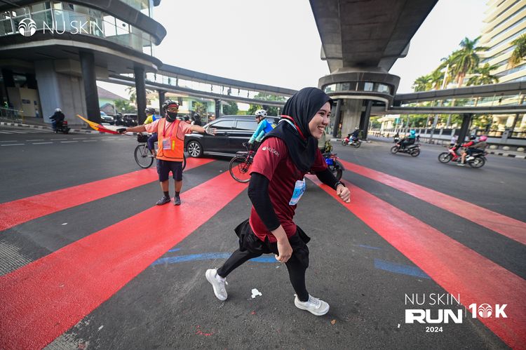 Race photo from Nu Skin Run 10K