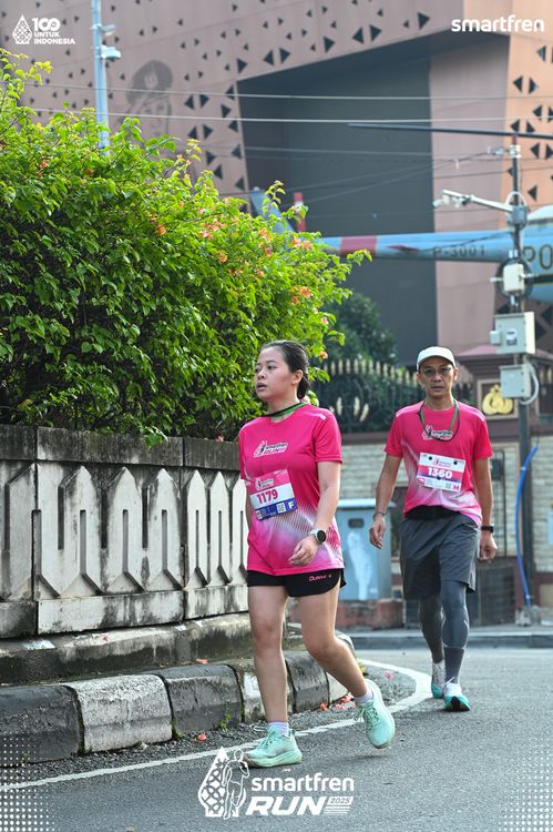 Race photo from Smartfren Run 2025 