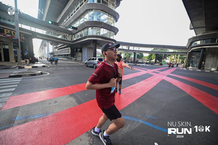 Race photo from Nu Skin Run 10K