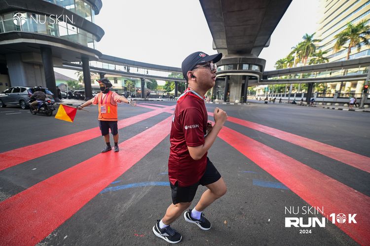 Race photo from Nu Skin Run 10K