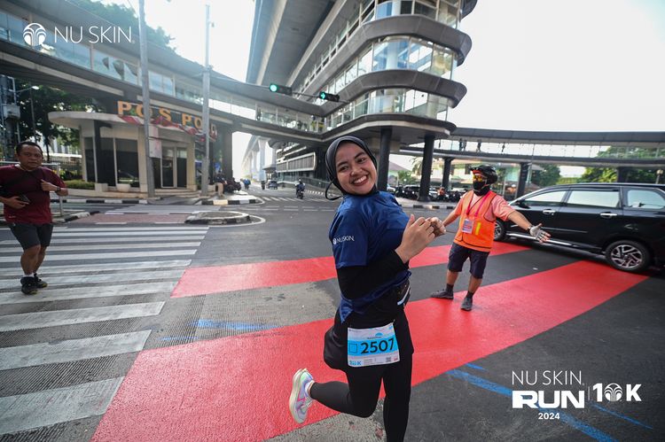 Race photo from Nu Skin Run 10K