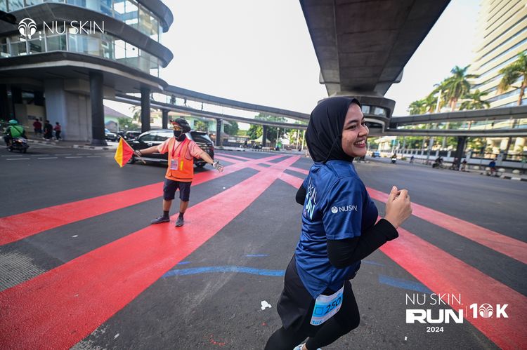 Race photo from Nu Skin Run 10K