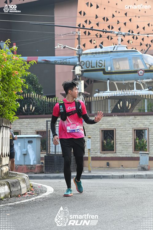 Race photo from Smartfren Run 2025 