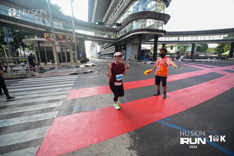 Race photo from Nu Skin Run 10K