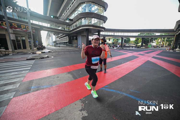 Race photo from Nu Skin Run 10K