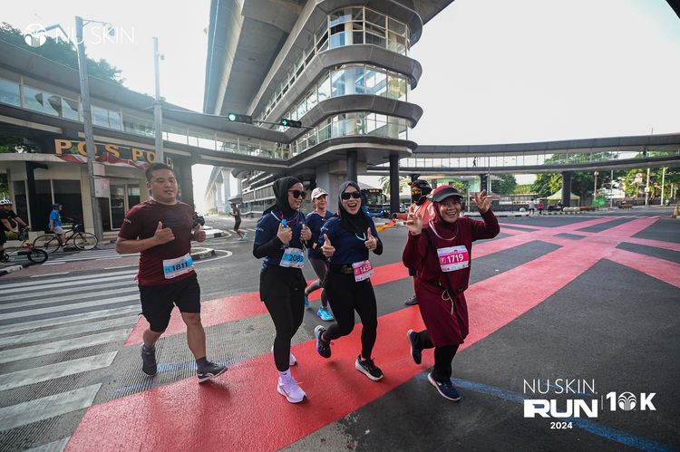 Race photo from Nu Skin Run 10K