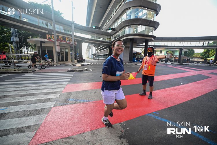 Race photo from Nu Skin Run 10K