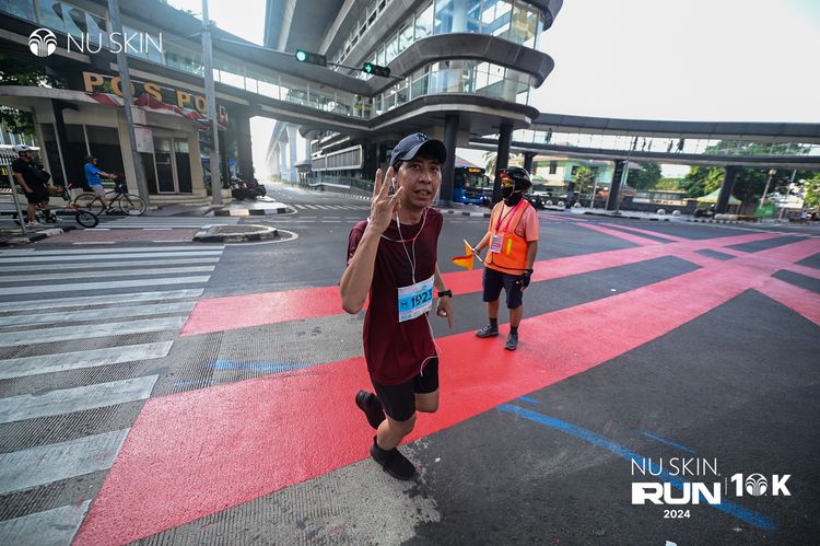 Race photo from Nu Skin Run 10K