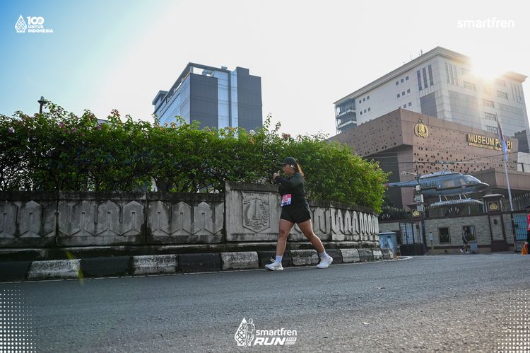 Race photo from Smartfren Run 2025 