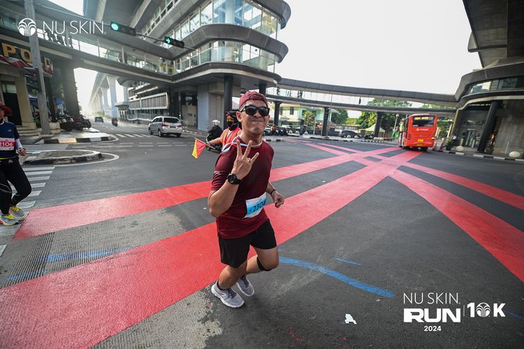 Race photo from Nu Skin Run 10K