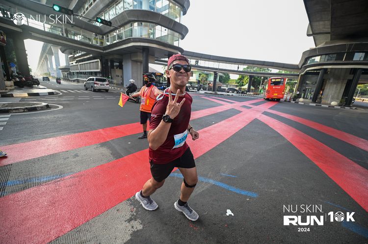 Race photo from Nu Skin Run 10K