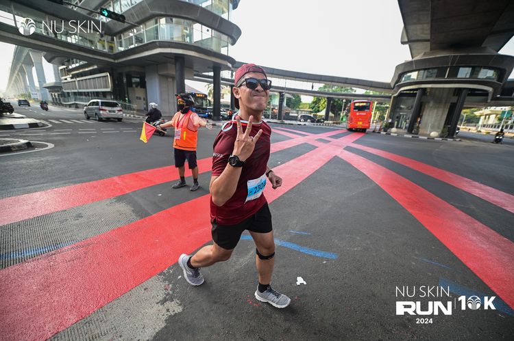 Race photo from Nu Skin Run 10K